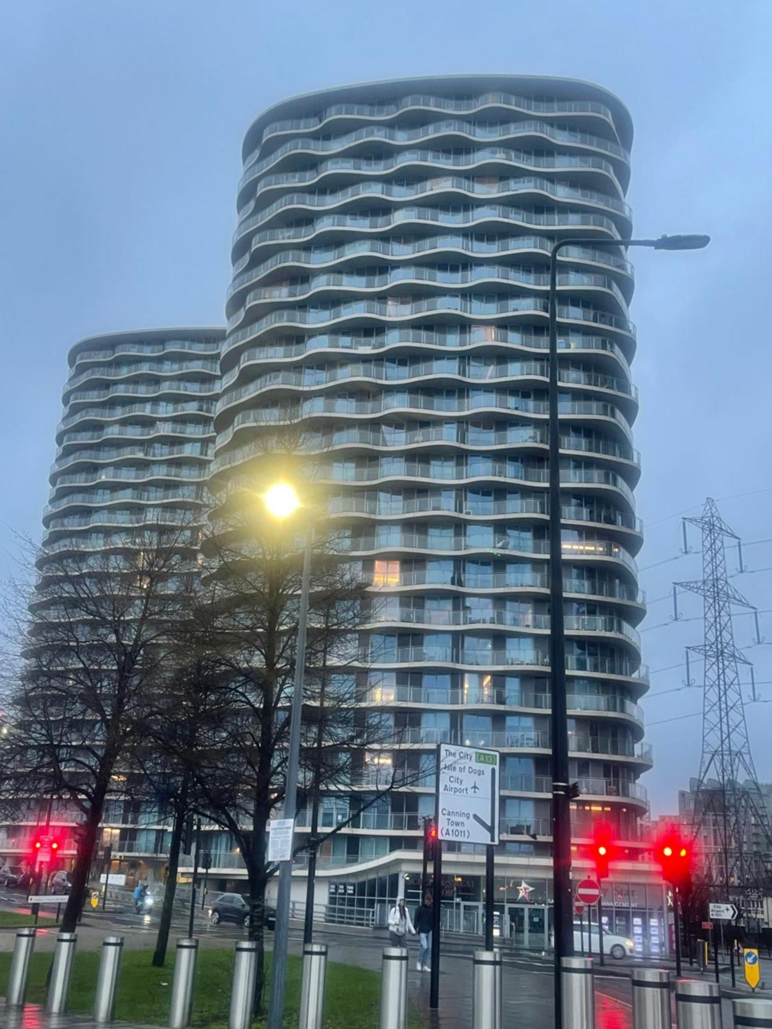 Apartment Luxury 1 Bedroom In With Free Parking