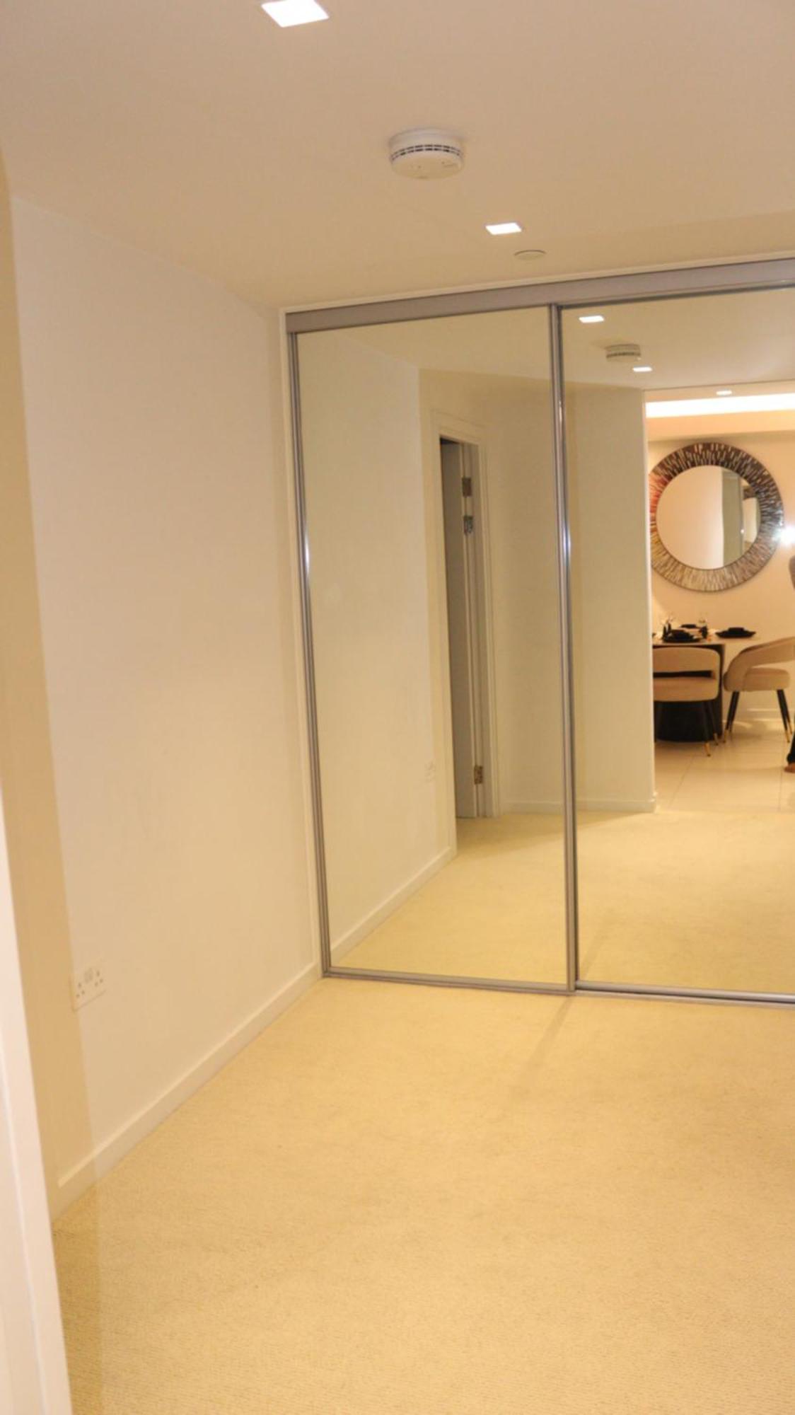 Apartment Luxury 1 Bedroom In With Free Parking *